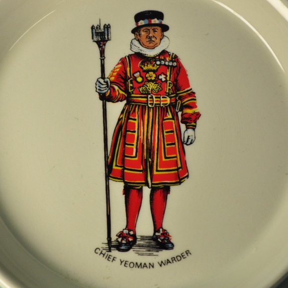 chief yeowman warder beefeater coaster trinket dish (w985) - Picture 3 of 5